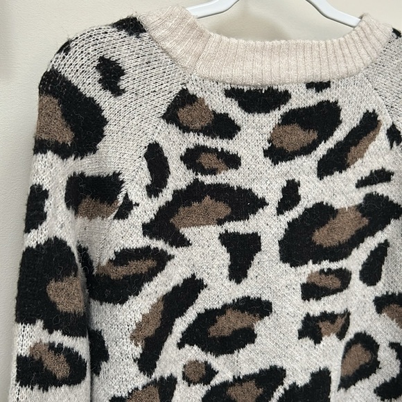 Cyrus Animal Print Sweater XL - Picture 6 of 7
